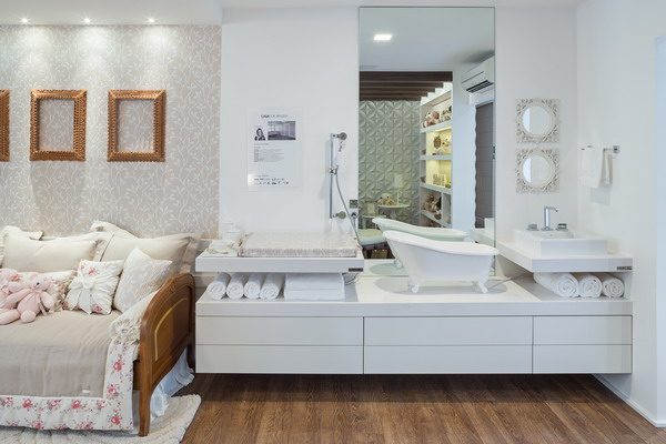 Mueble lacado a dos alturas